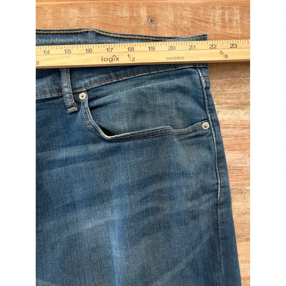 Levis 559 Relaxed Straight Jeans Mens 42x34 Medium Wash Blue Denim 01559-0059